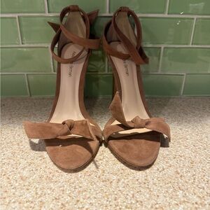 Alexandre Birman CLARITA 100 GOLDEN Brown Suede Heels